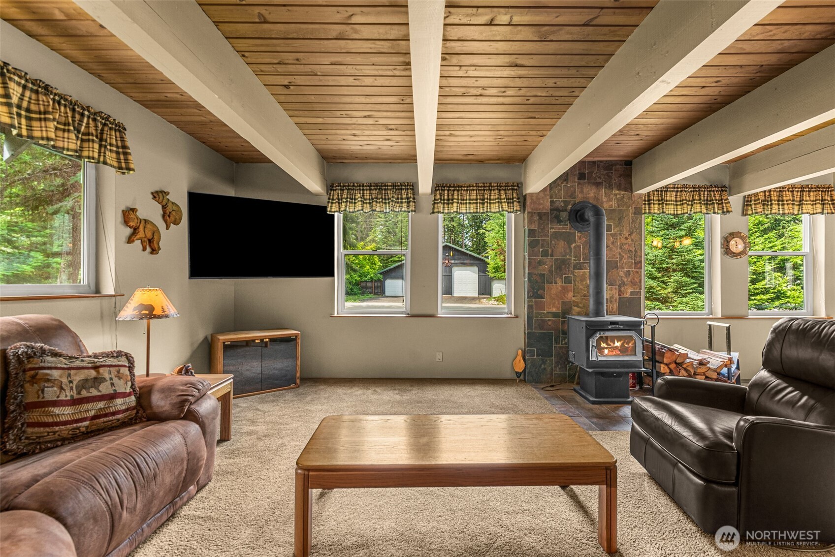 2605 Larch Drive Property Photo 20