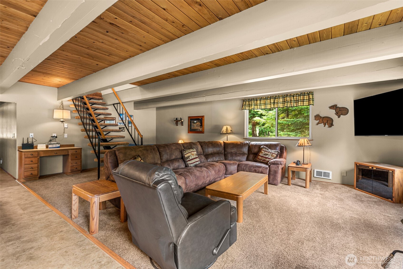 2605 Larch Drive Property Photo 21