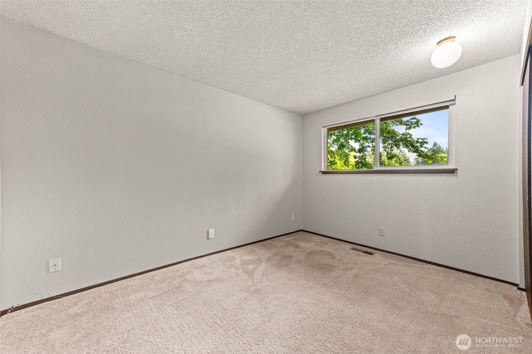 13019 13021 94th Avenue Property Photo 16