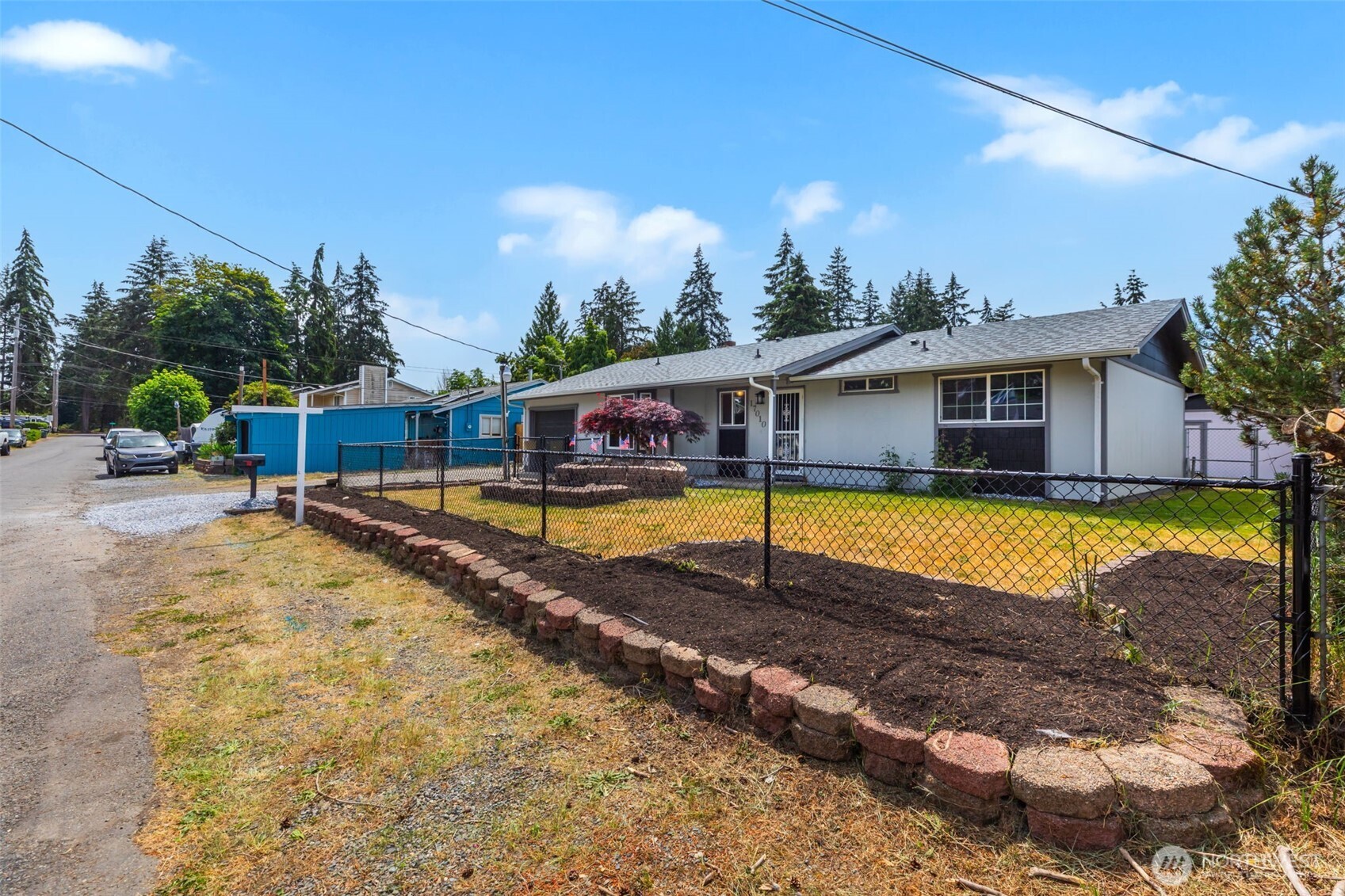 17010 16th Avenue Property Photo 4