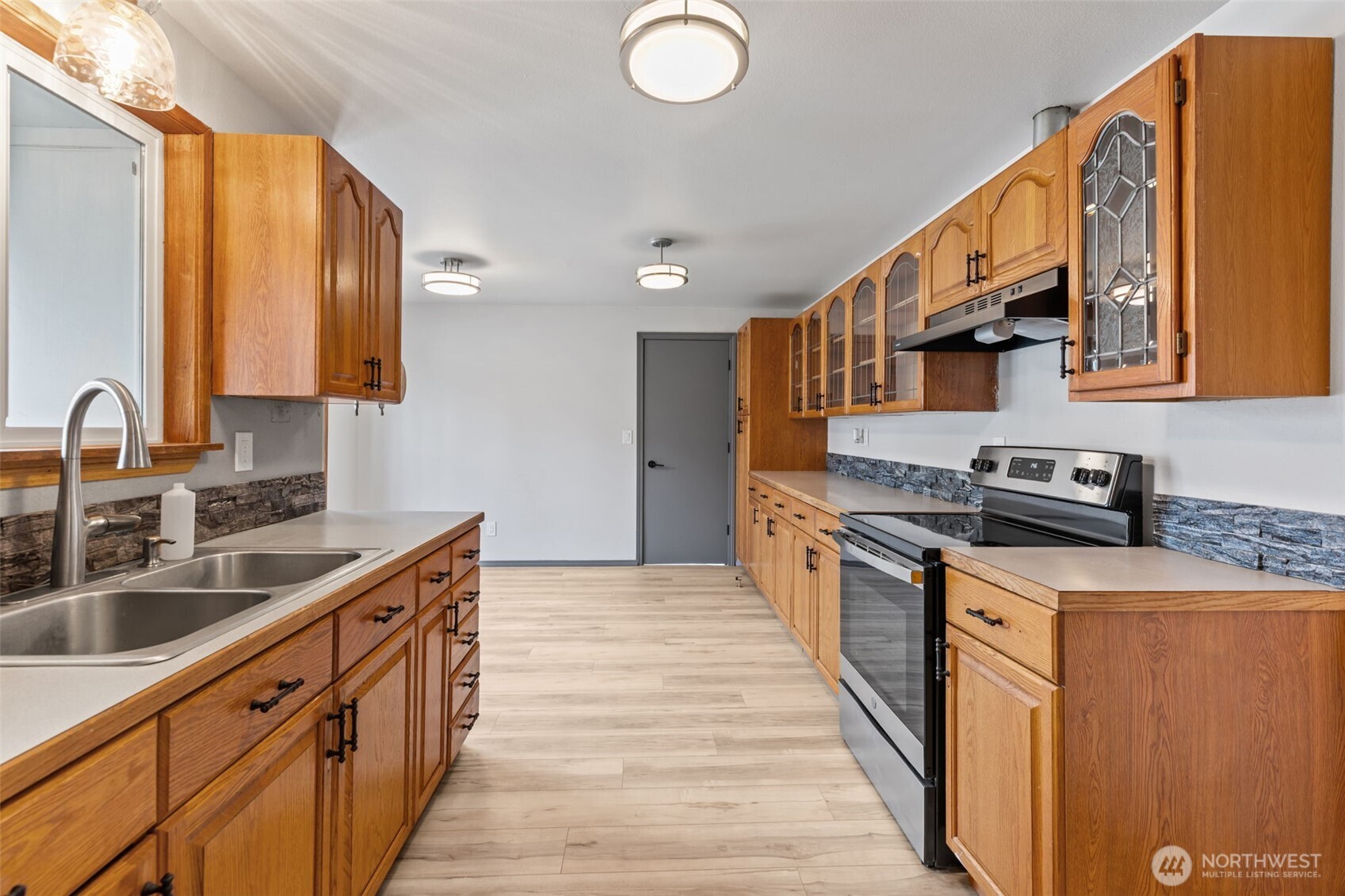 17010 16th Avenue Property Photo 7