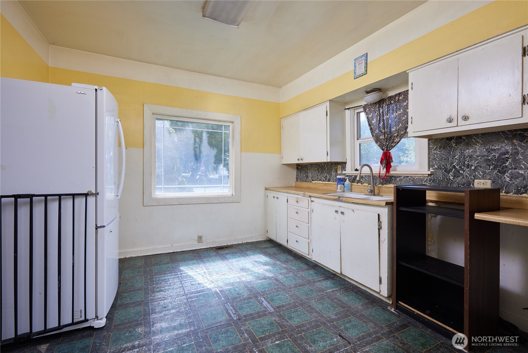 303 E Oak Street Property Photo 10