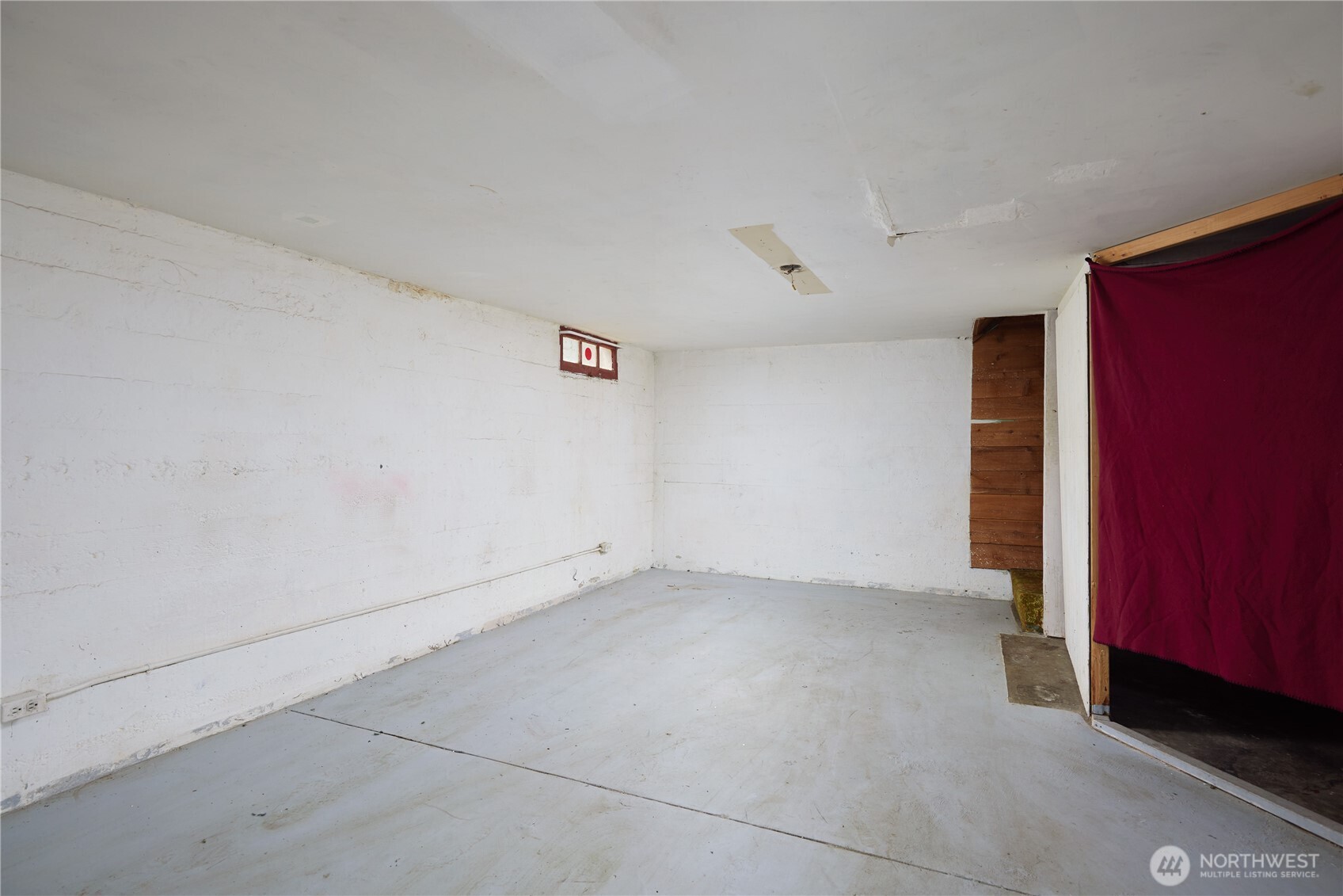 303 E Oak Street Property Photo 21