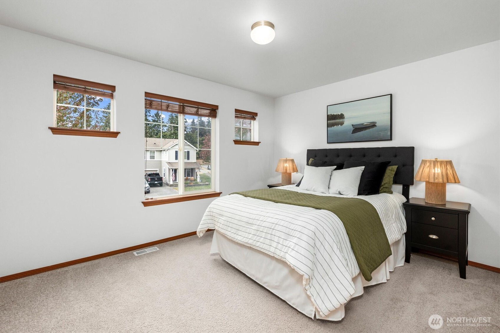 1190 Swan Loop Property Photo 26