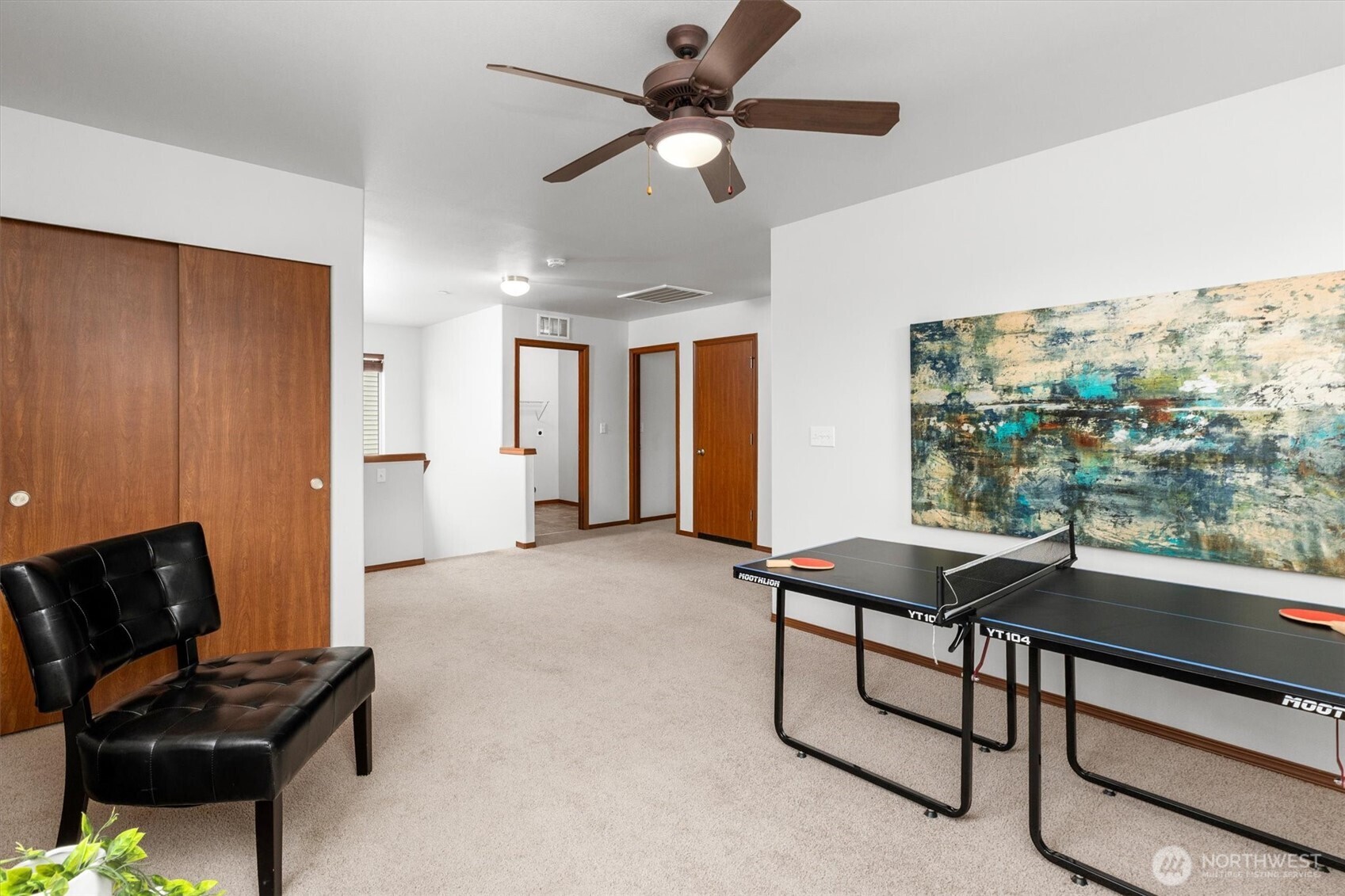 1190 Swan Loop Property Photo 28