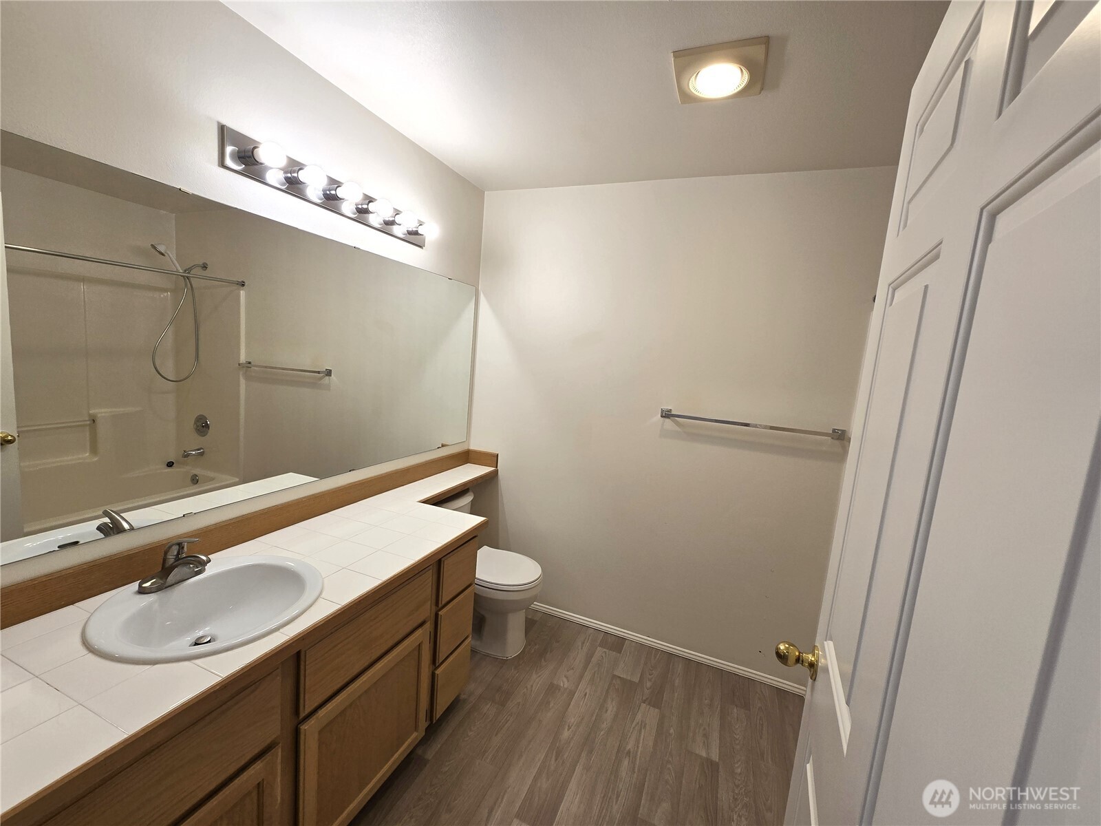 8515 244th Street A4 Property Photo 6
