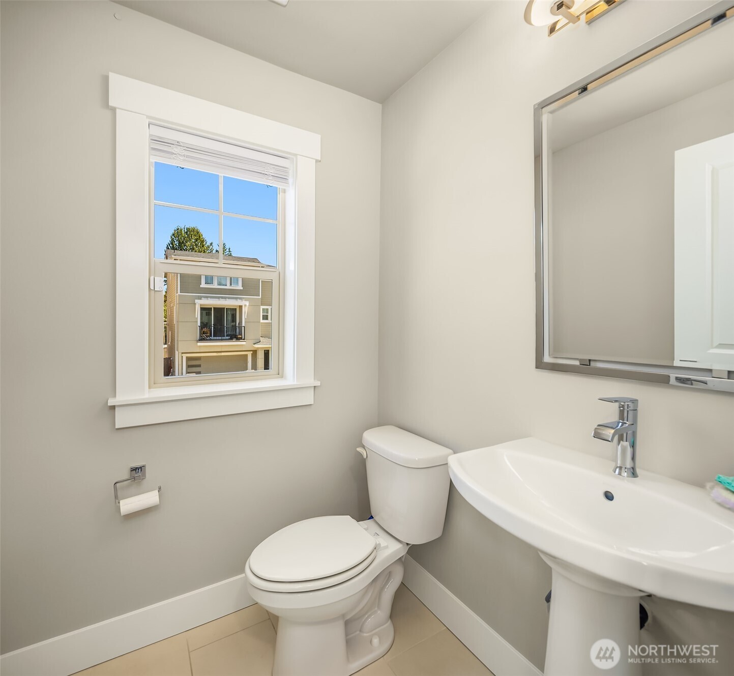 14012 12th Place Property Photo 8