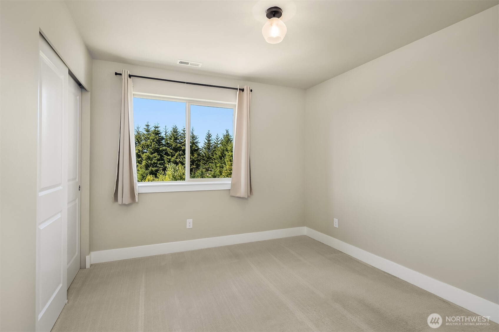 14012 12th Place Property Photo 13
