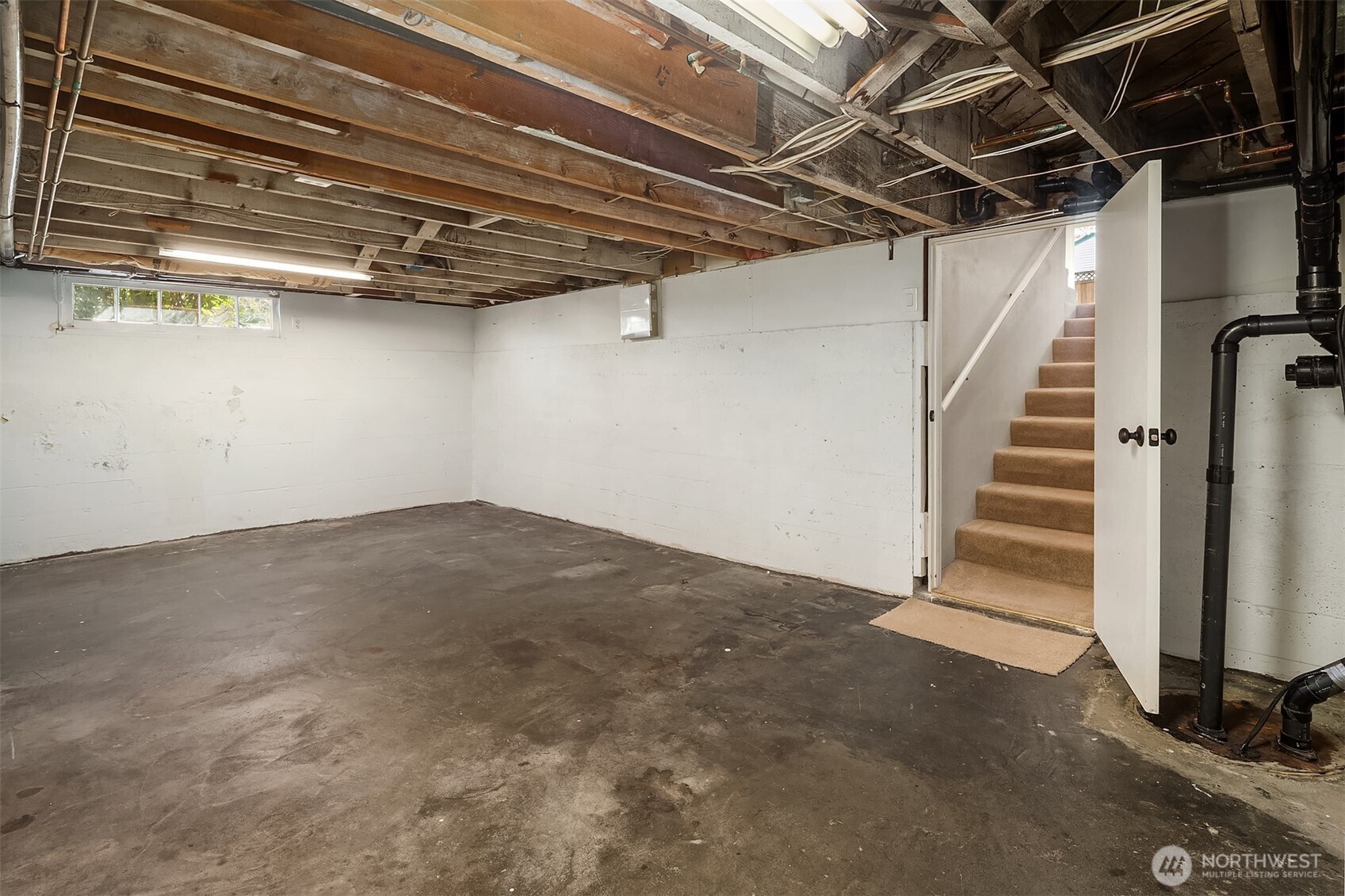 5810 Commercial Avenue Property Photo 23