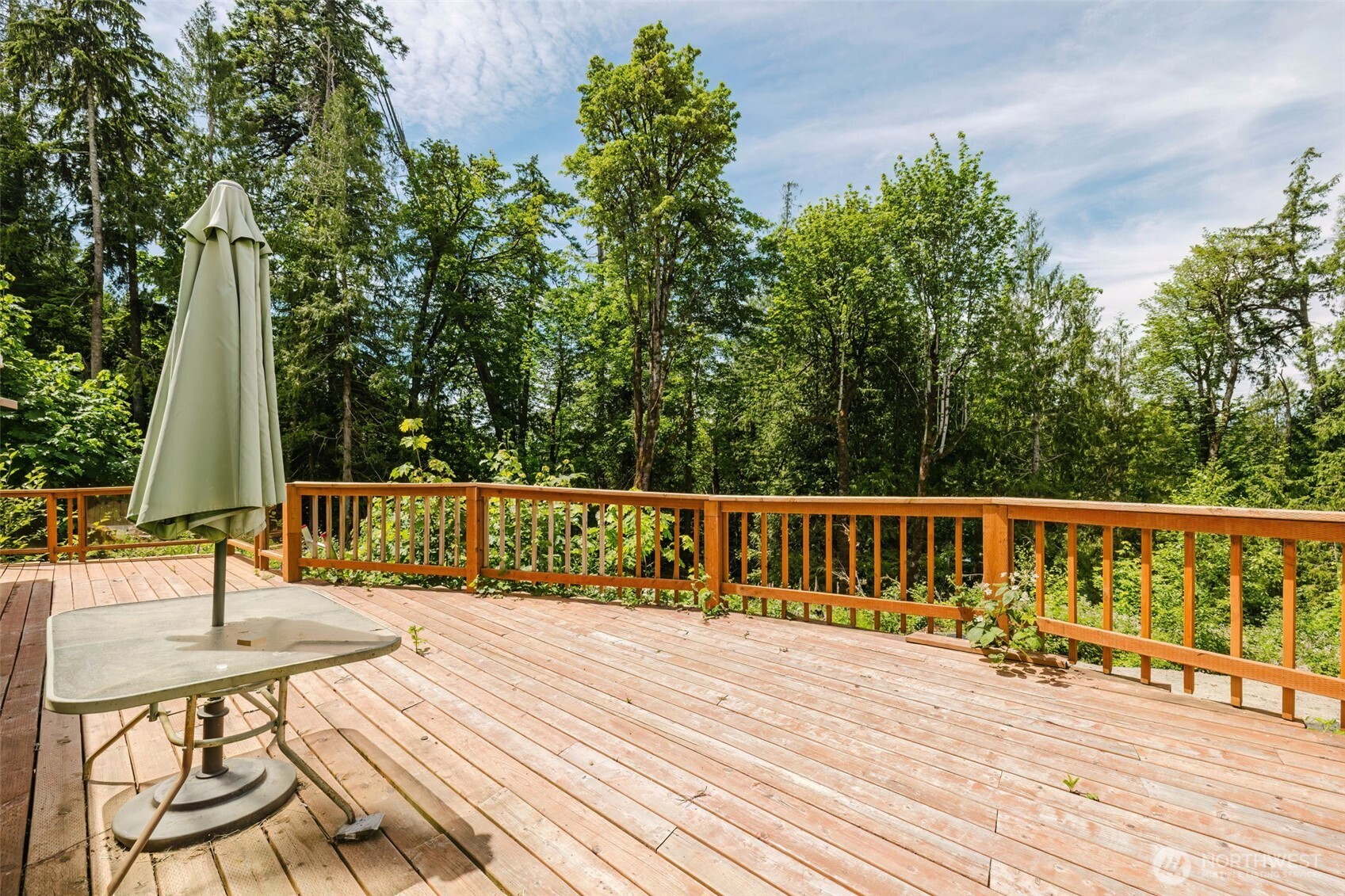 200 E Cove Drive Property Photo 6