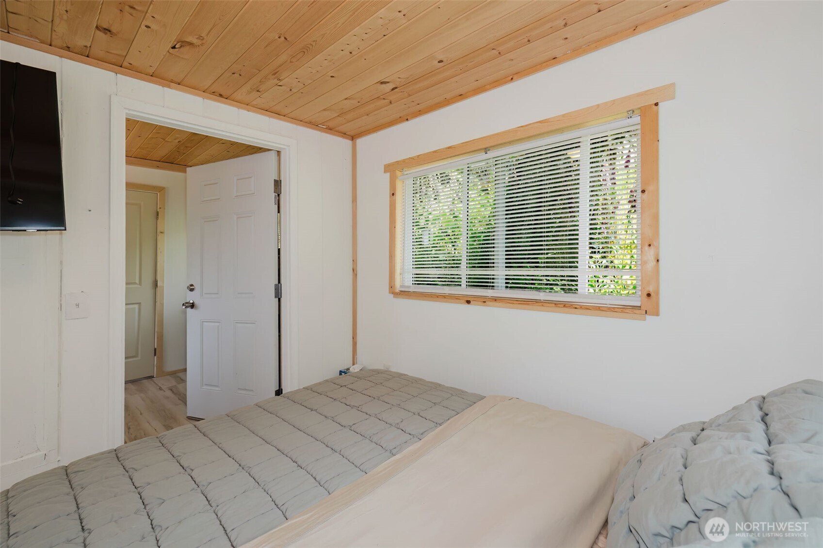 200 E Cove Drive Property Photo 23