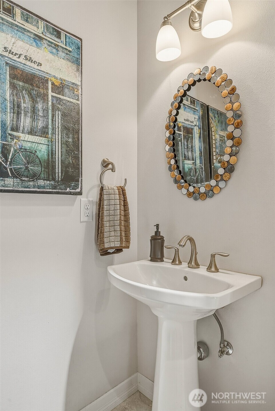 1226 Ne Ballinger Place Property Photo 18