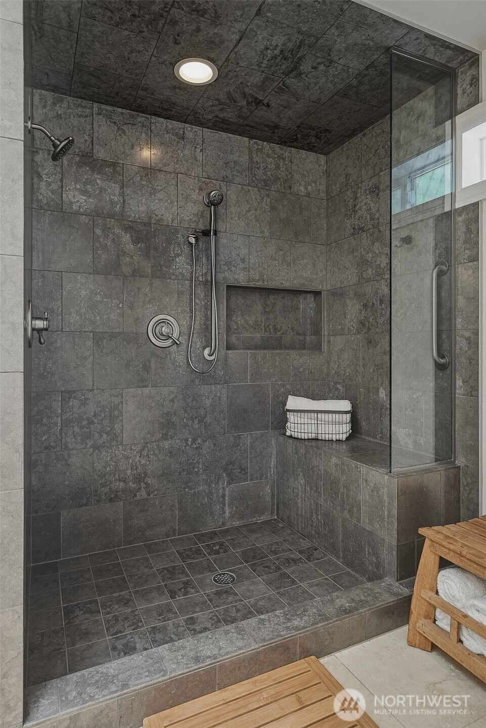 1226 Ne Ballinger Place Property Photo 22