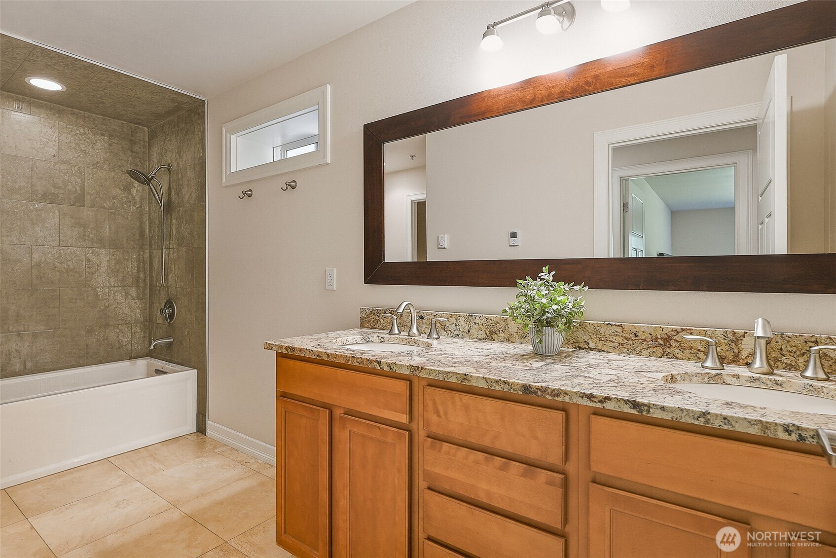 1226 Ne Ballinger Place Property Photo 31