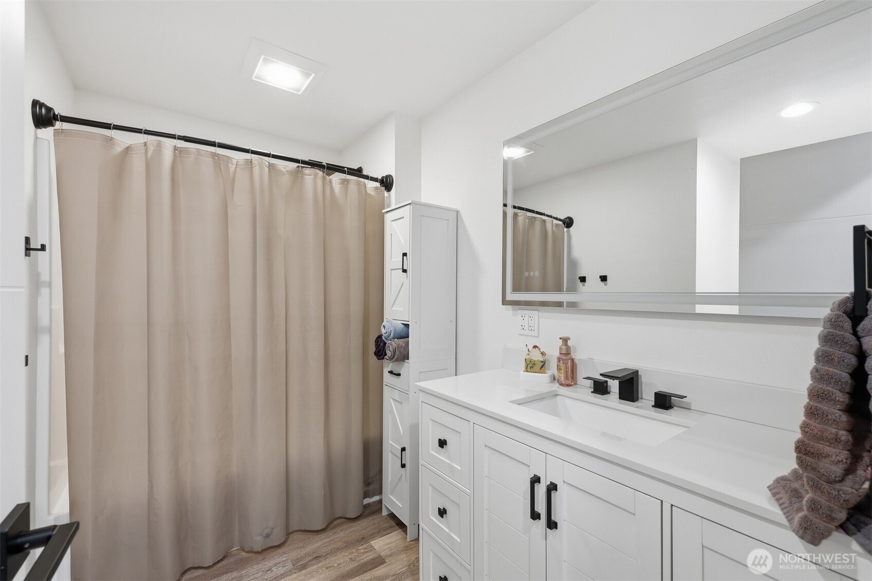 8808 Line Road Property Photo 23