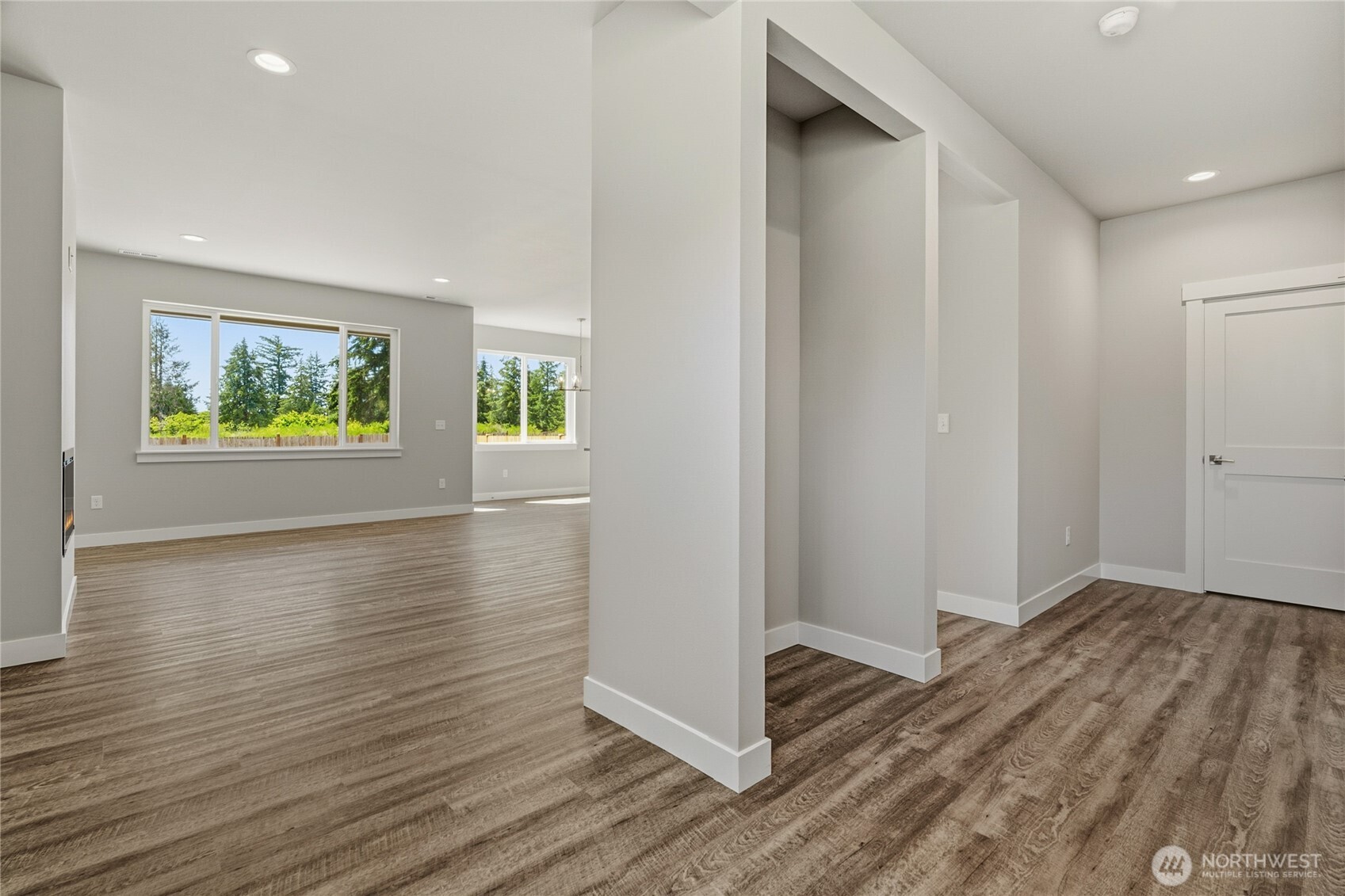 12908 Yakima Avenue Property Photo 3