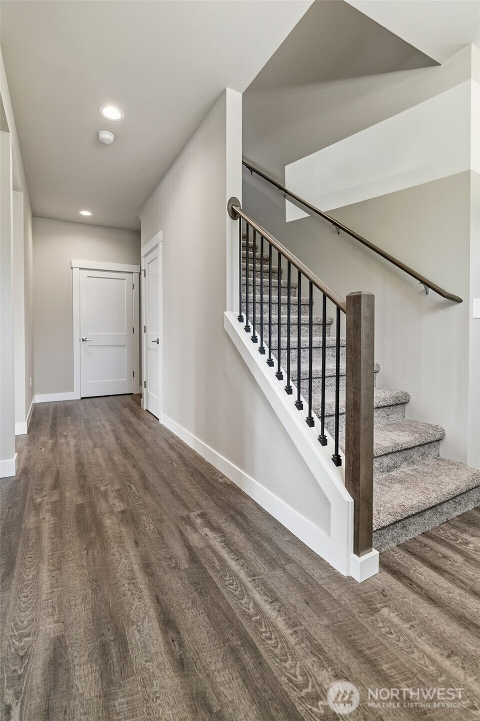 12908 Yakima Avenue Property Photo 8