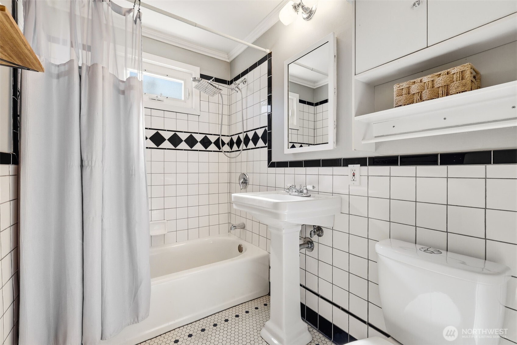 8257 Interlake Avenue Property Photo 19