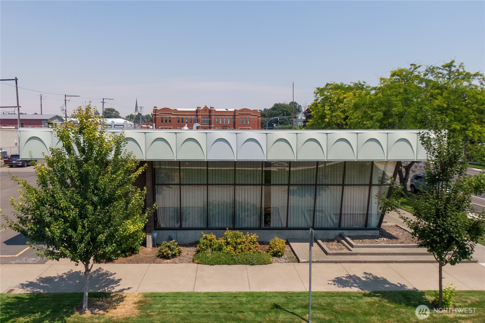 103 E Poplar Street Property Photo 1