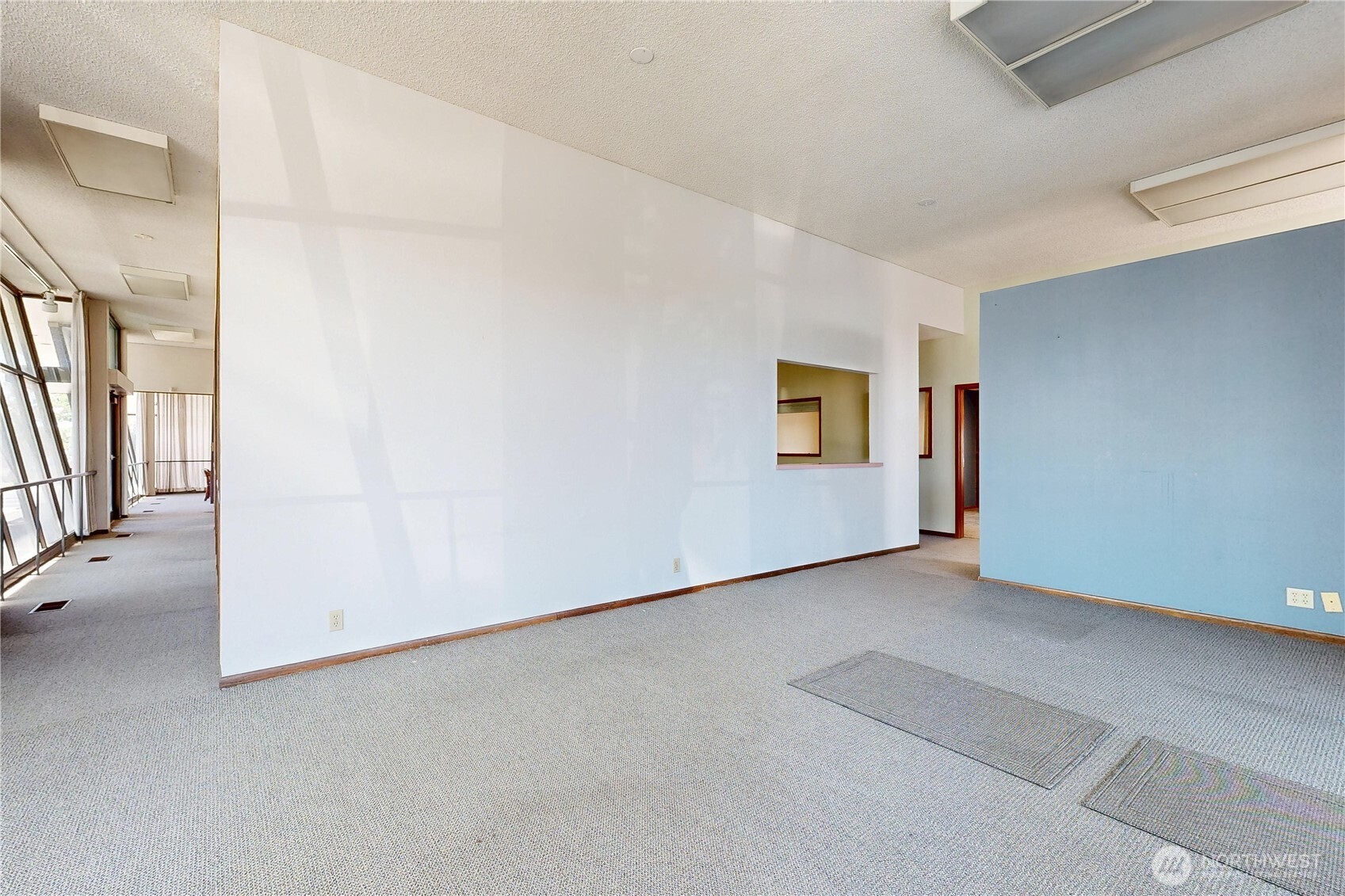 103 E Poplar Street Property Photo 9