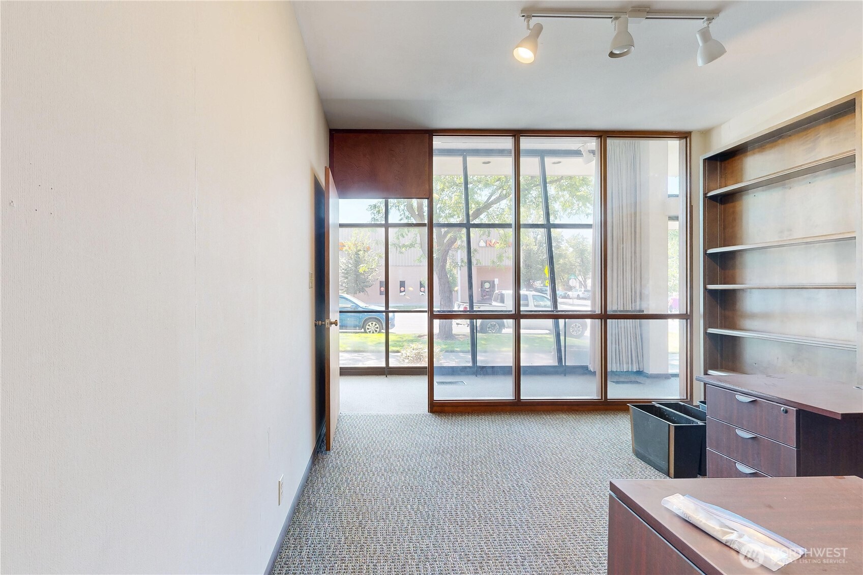 103 E Poplar Street Property Photo 13