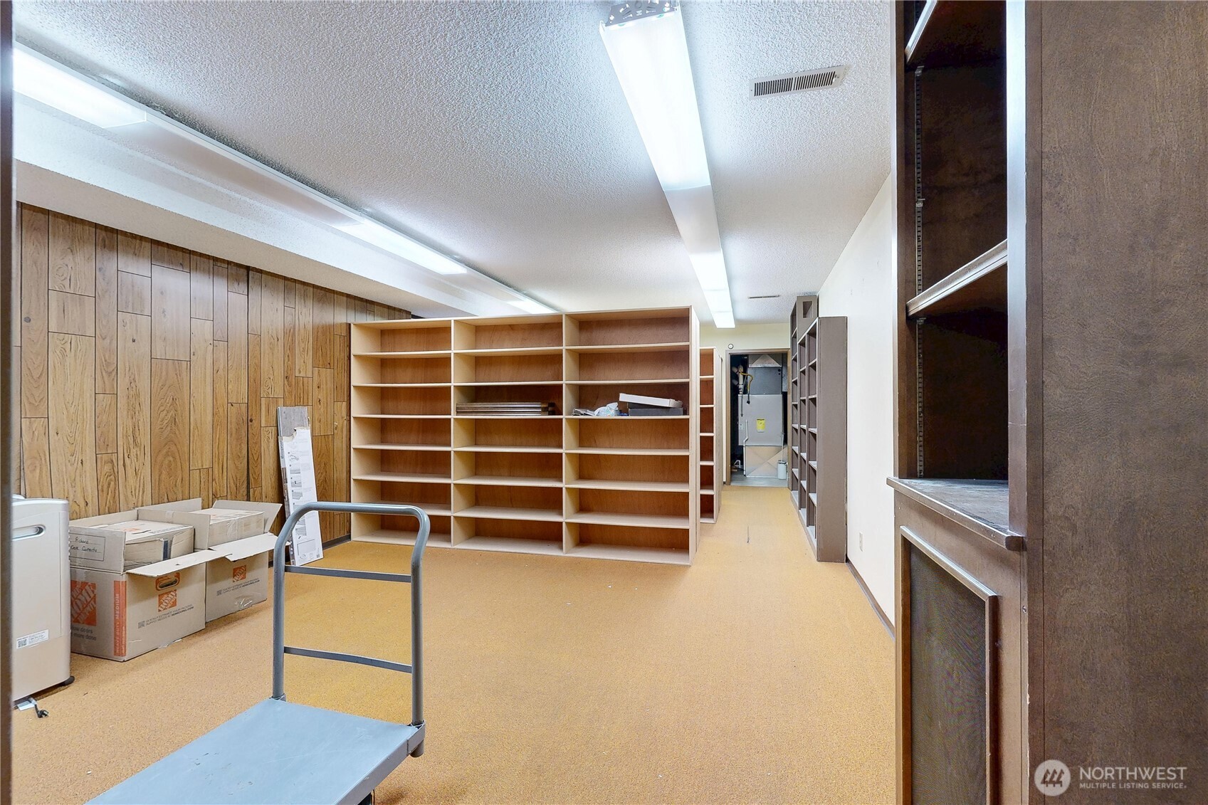 103 E Poplar Street Property Photo 35
