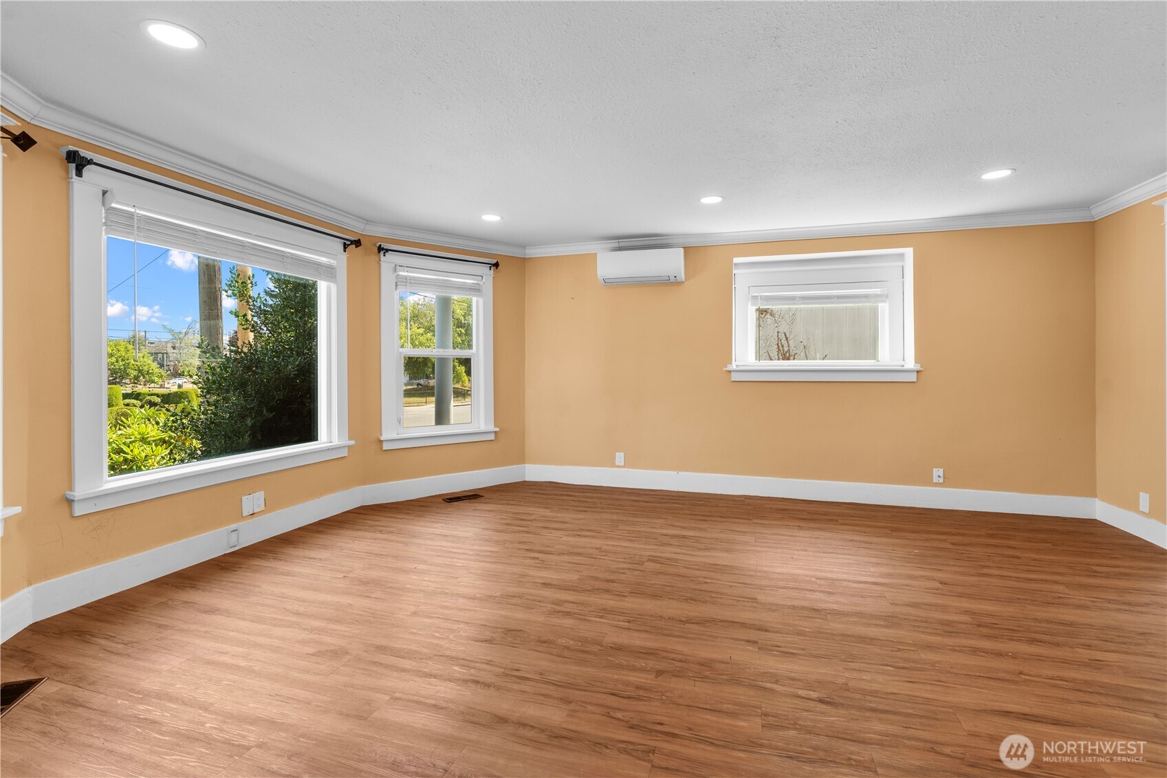 1314 S Cushman Avenue Property Photo 6