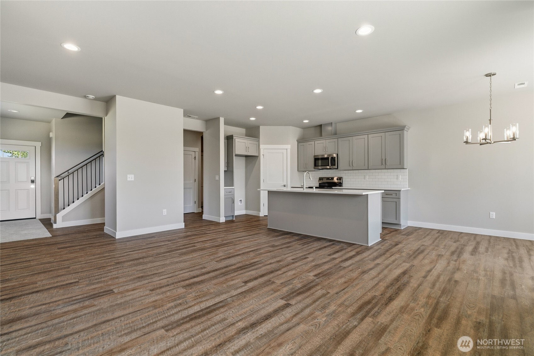 12902 Yakima Avenue Property Photo 3