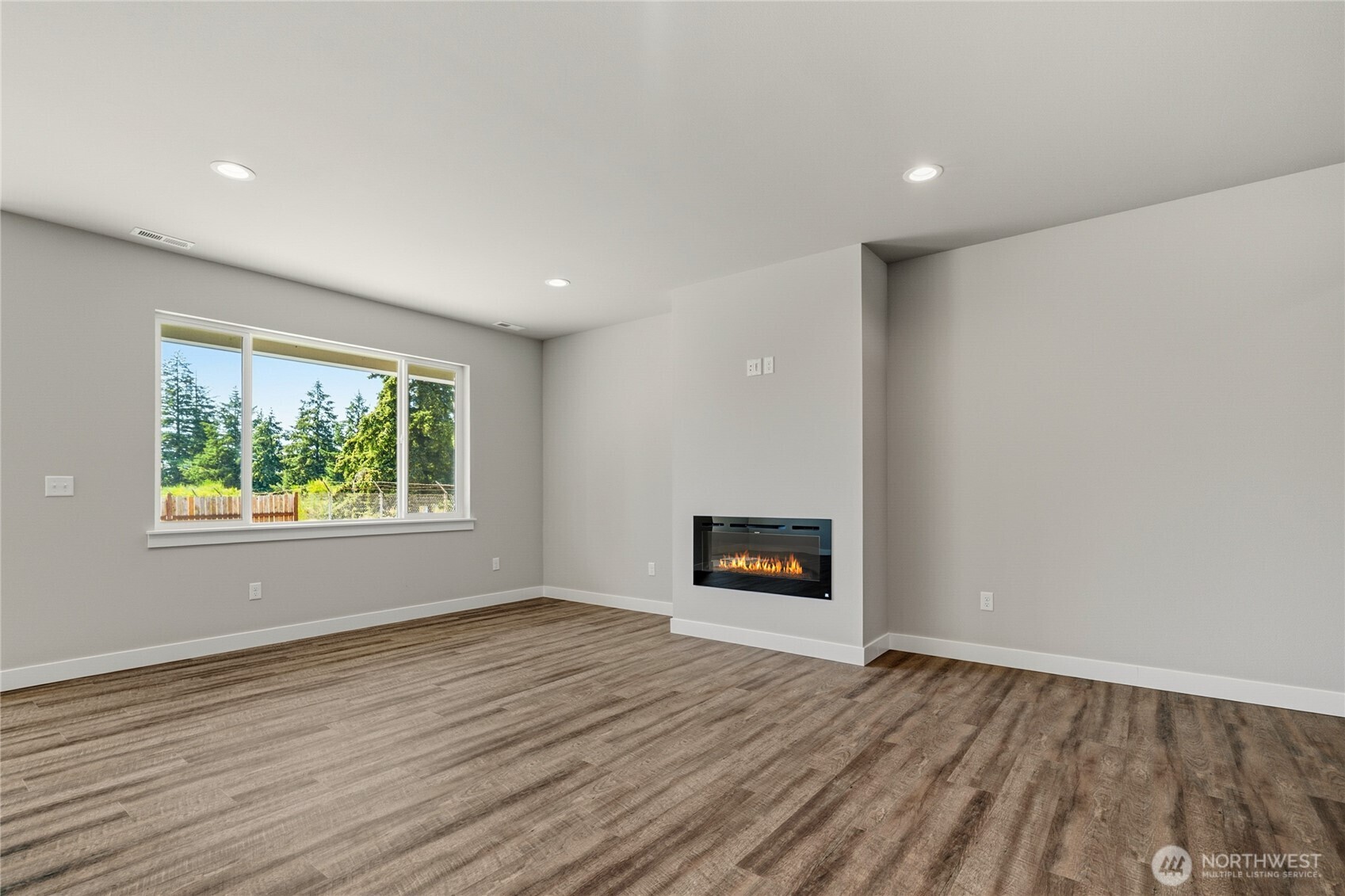 12902 Yakima Avenue Property Photo 8