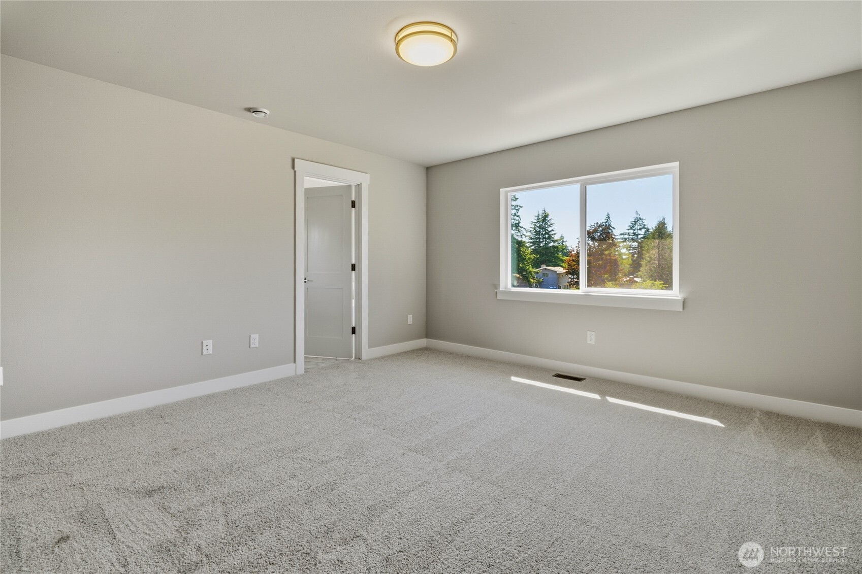 12902 Yakima Avenue Property Photo 10