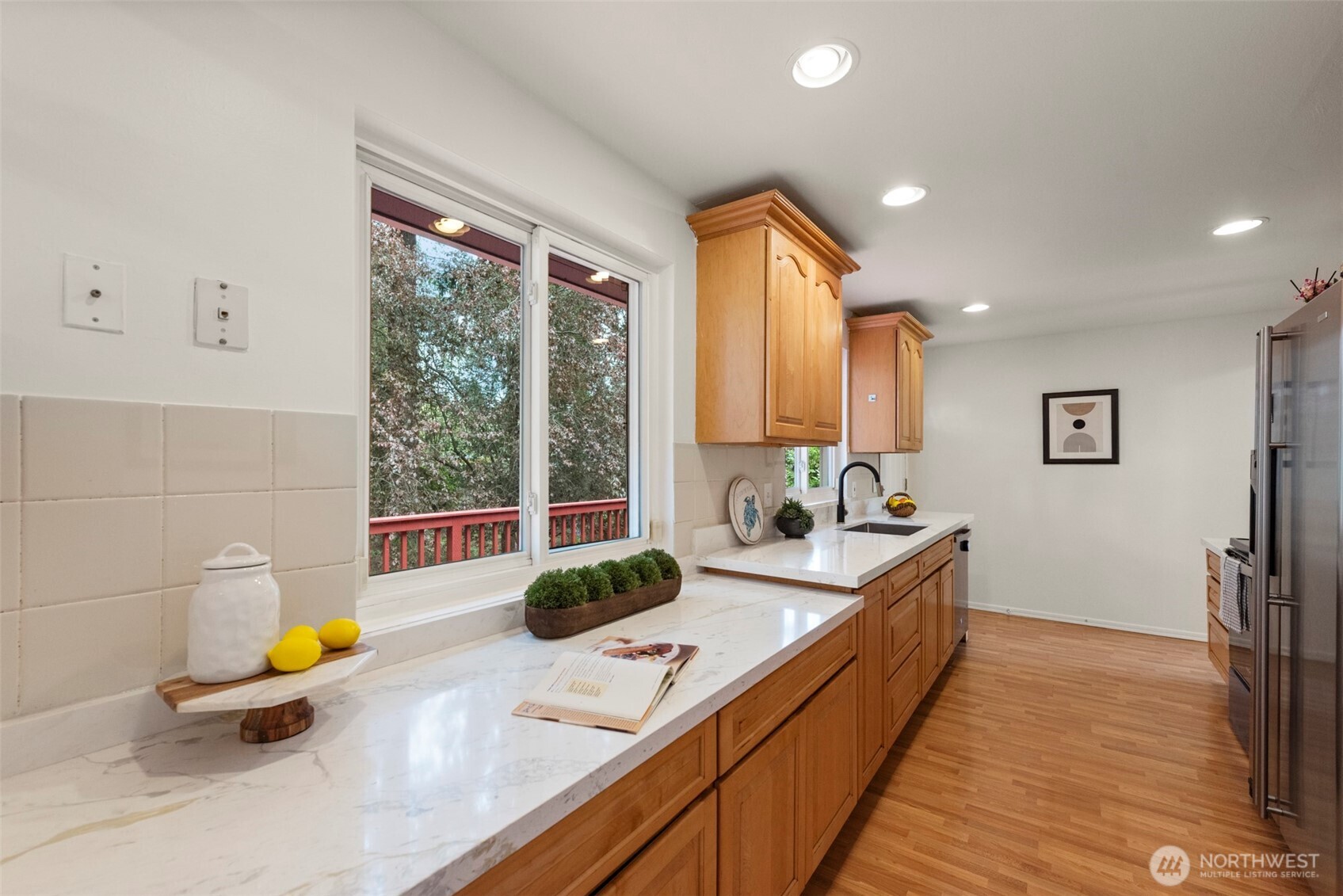 20310 5th Avenue Property Photo 10