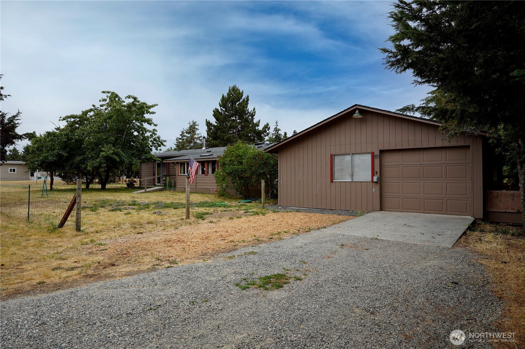 141 Quiet Place Property Photo 2