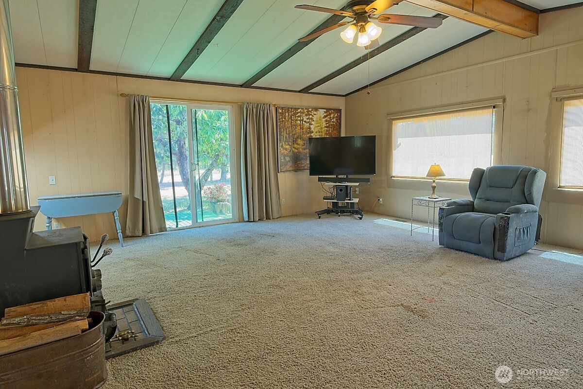 141 Quiet Place Property Photo 10