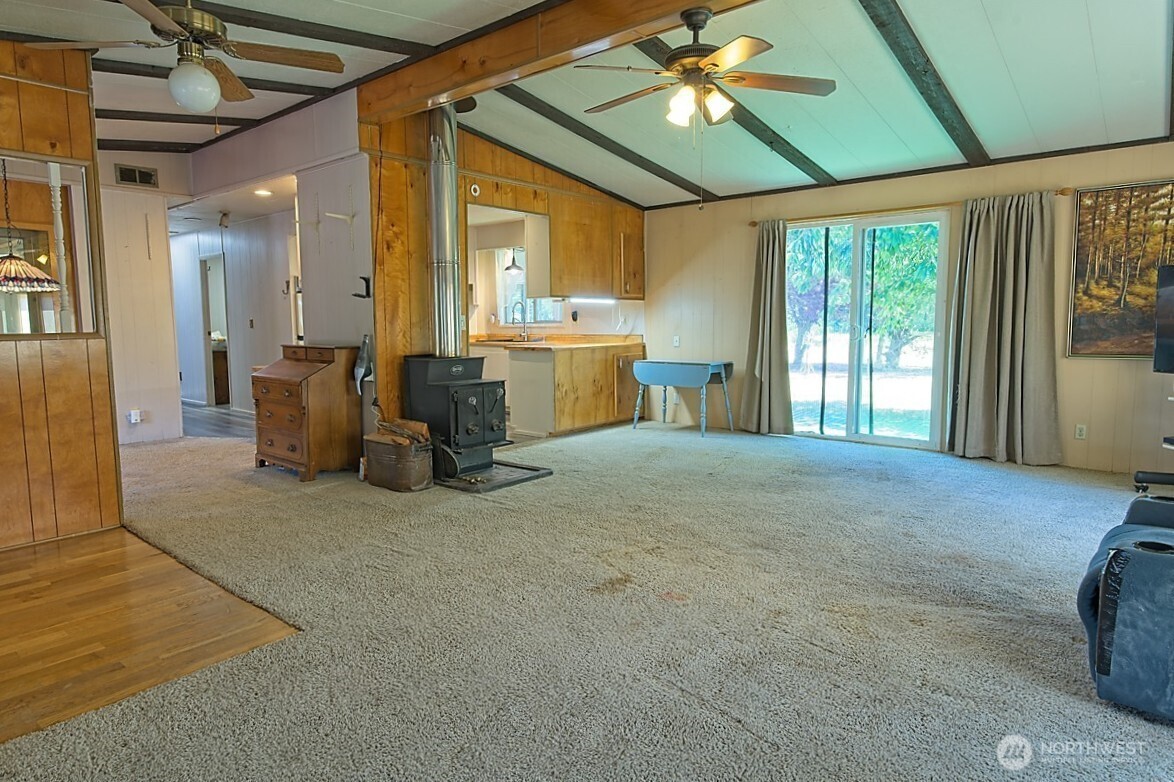 141 Quiet Place Property Photo 12