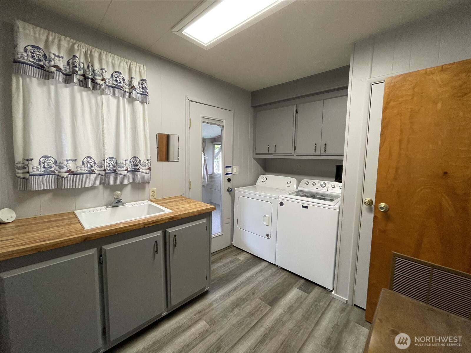 141 Quiet Place Property Photo 26