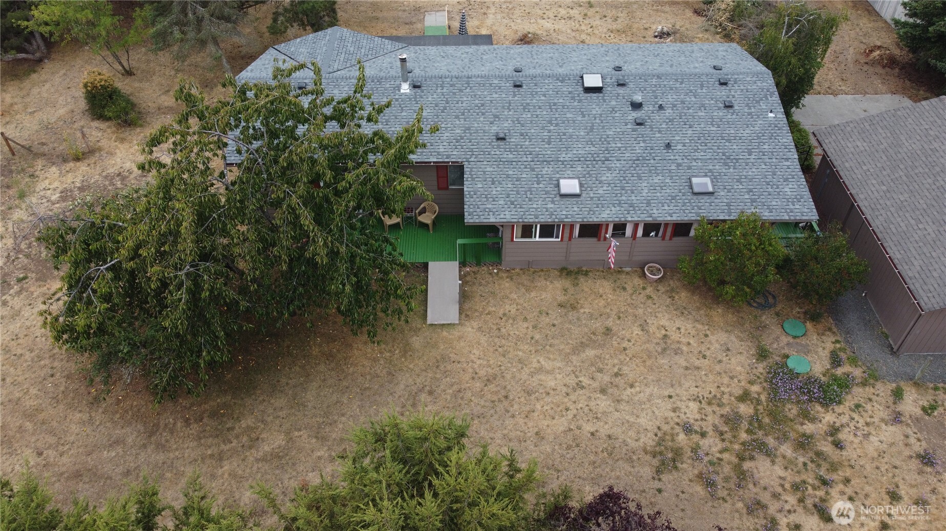 141 Quiet Place Property Photo 33