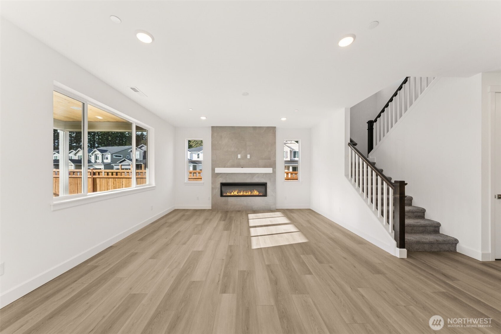 18037 139th Place 15 Property Photo 3