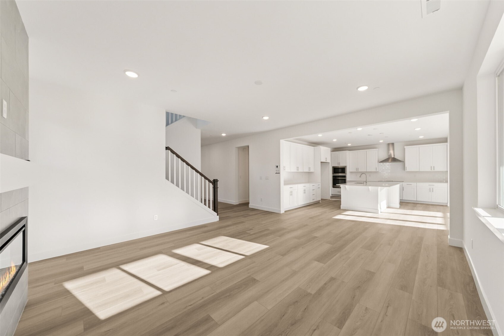 18037 139th Place 15 Property Photo 4