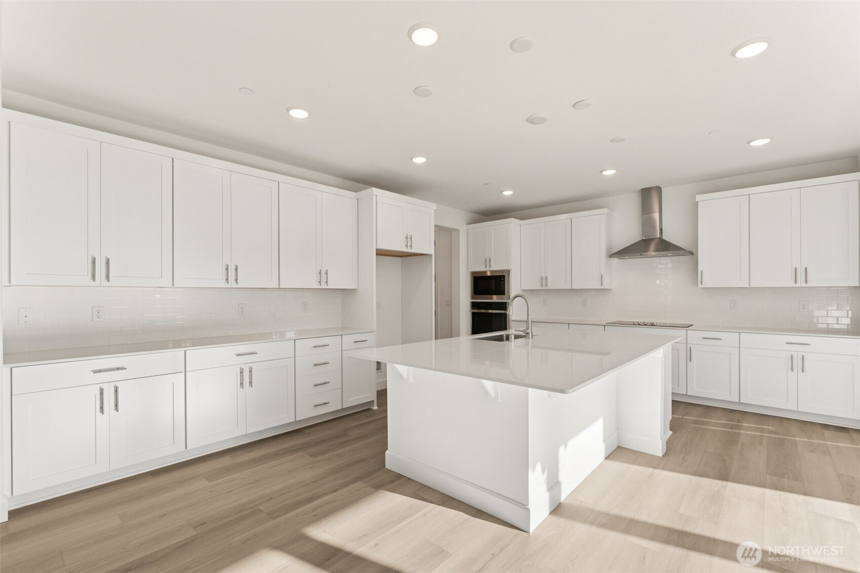 18037 139th Place 15 Property Photo 5
