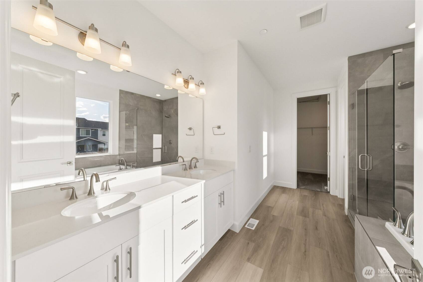 18037 139th Place 15 Property Photo 10