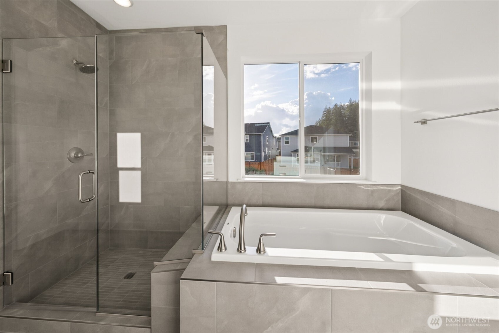 18037 139th Place 15 Property Photo 11