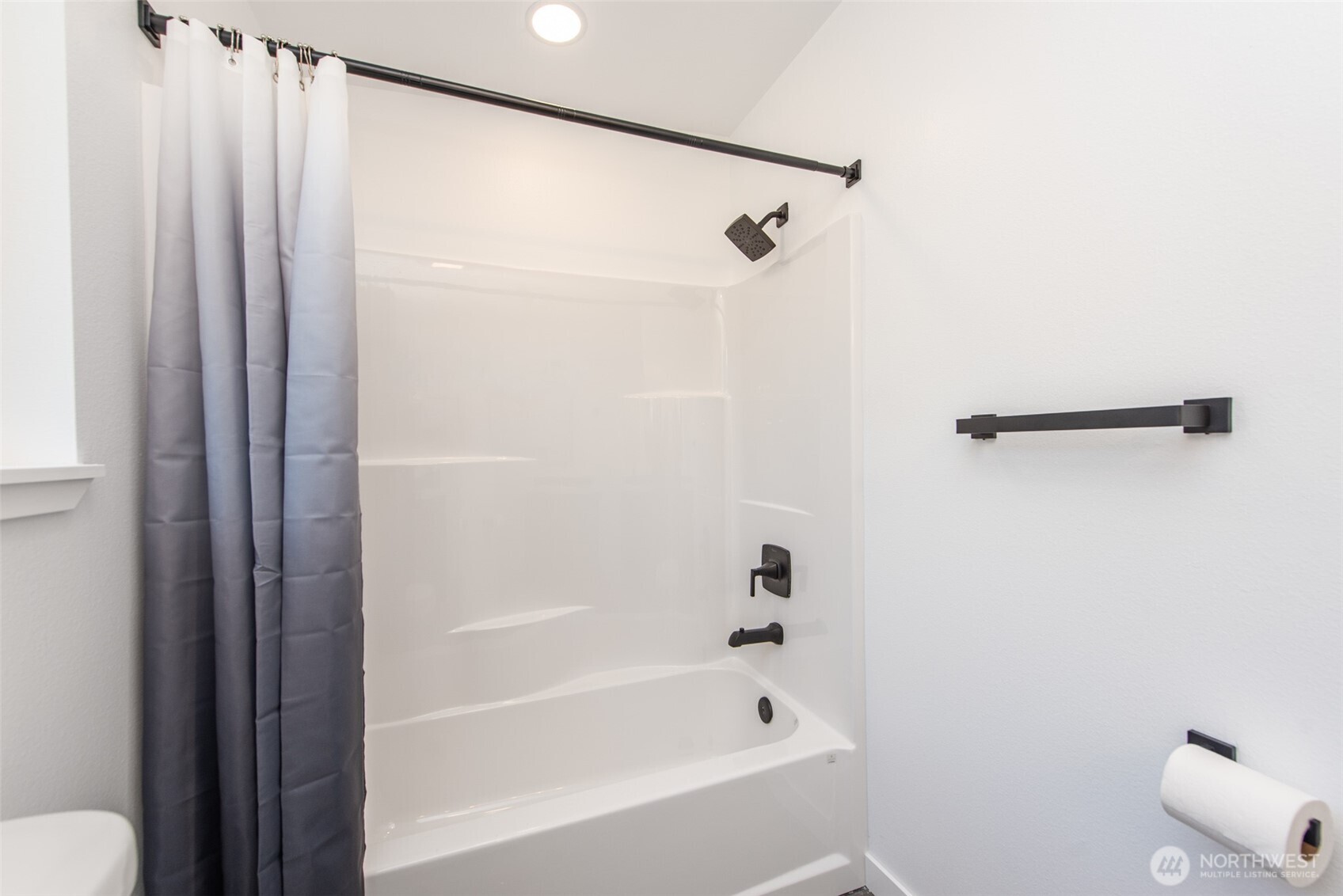 320 E Lopez Avenue Property Photo 18
