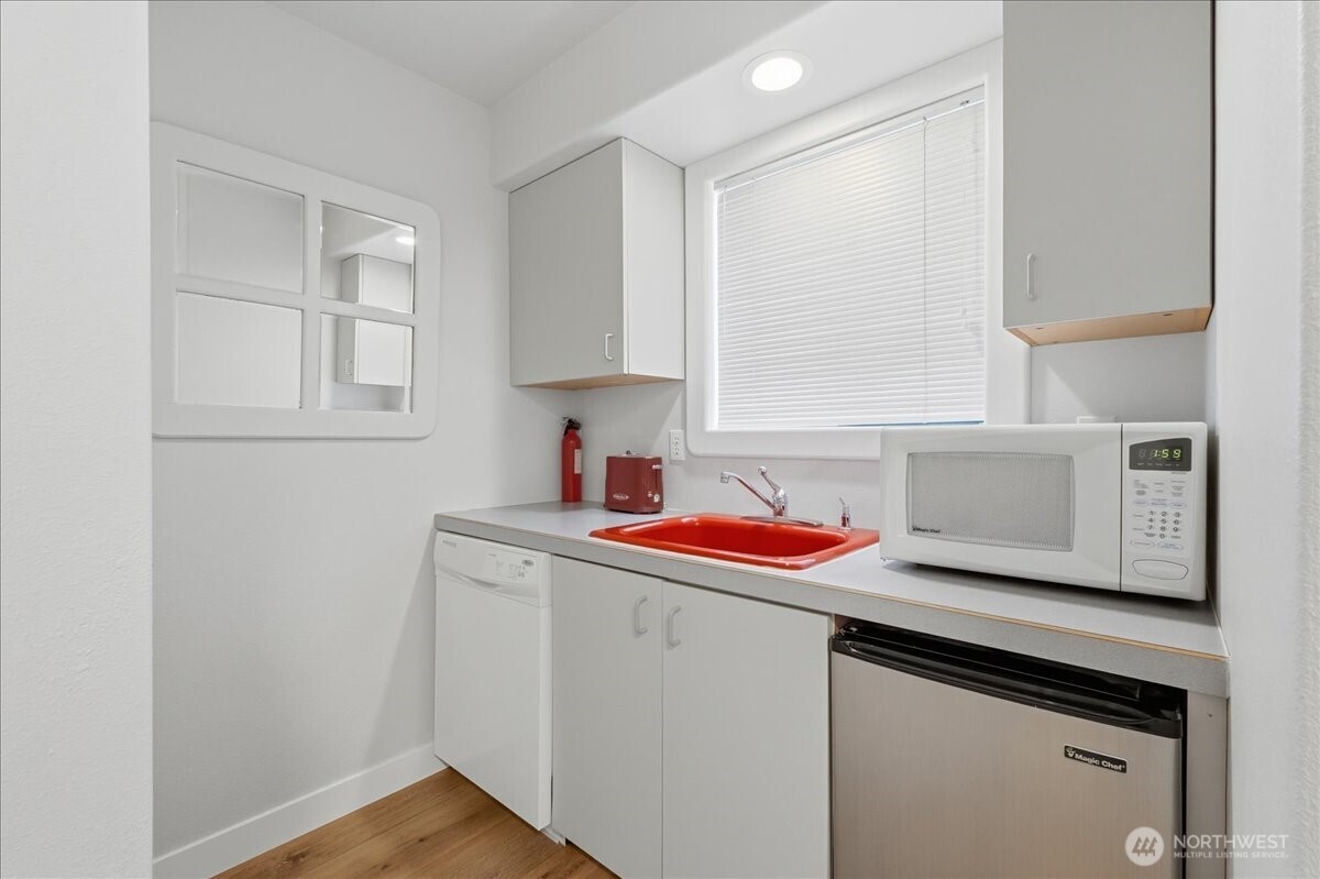1715 Meridian Avenue Property Photo 16