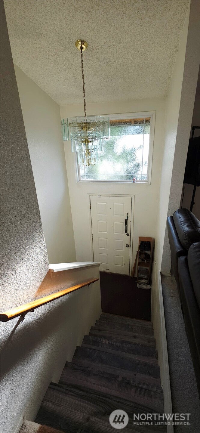 3021 87th Avenue Ct Property Photo 2