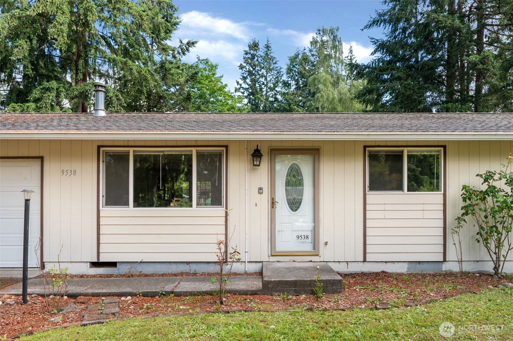 9538 Helen Avenue Property Photo 4