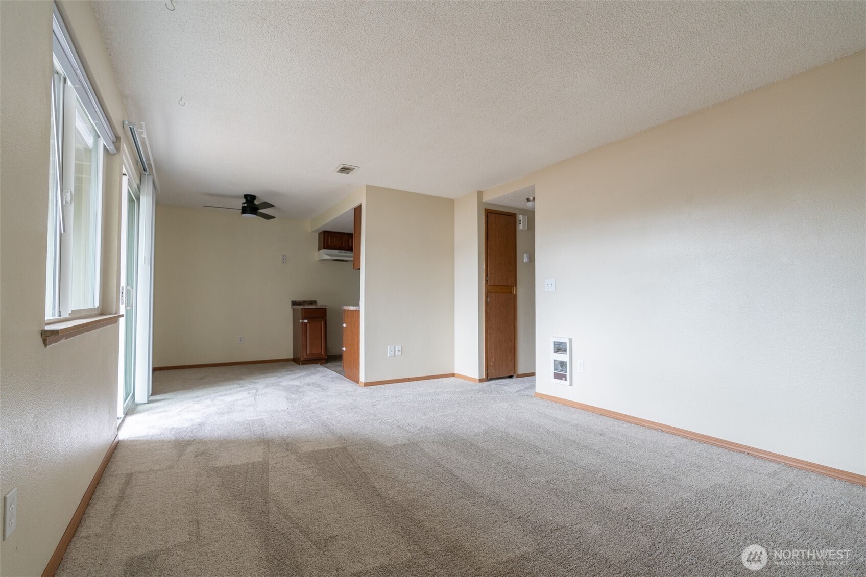 5607 76th Street Property Photo 3