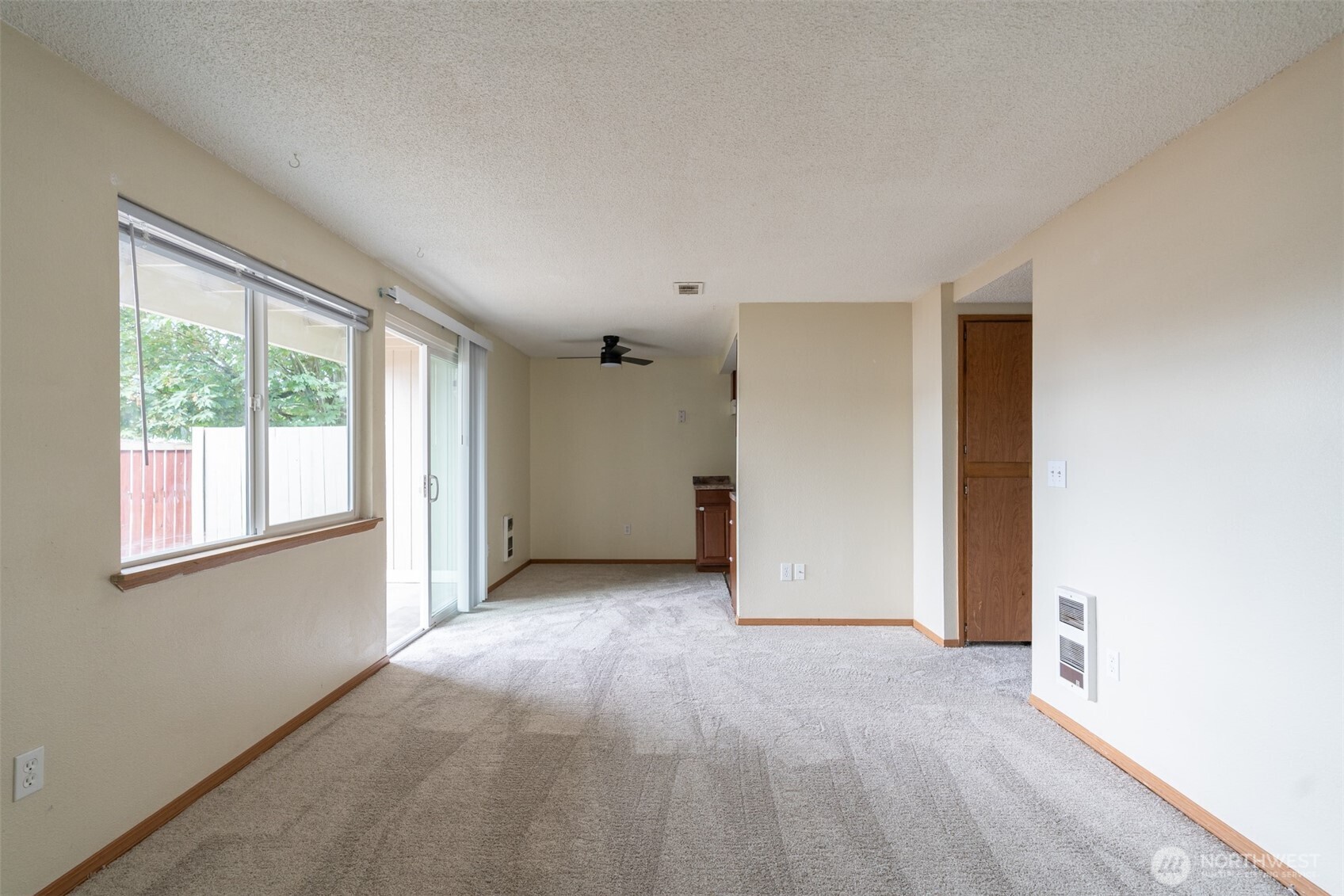 5607 76th Street Property Photo 4