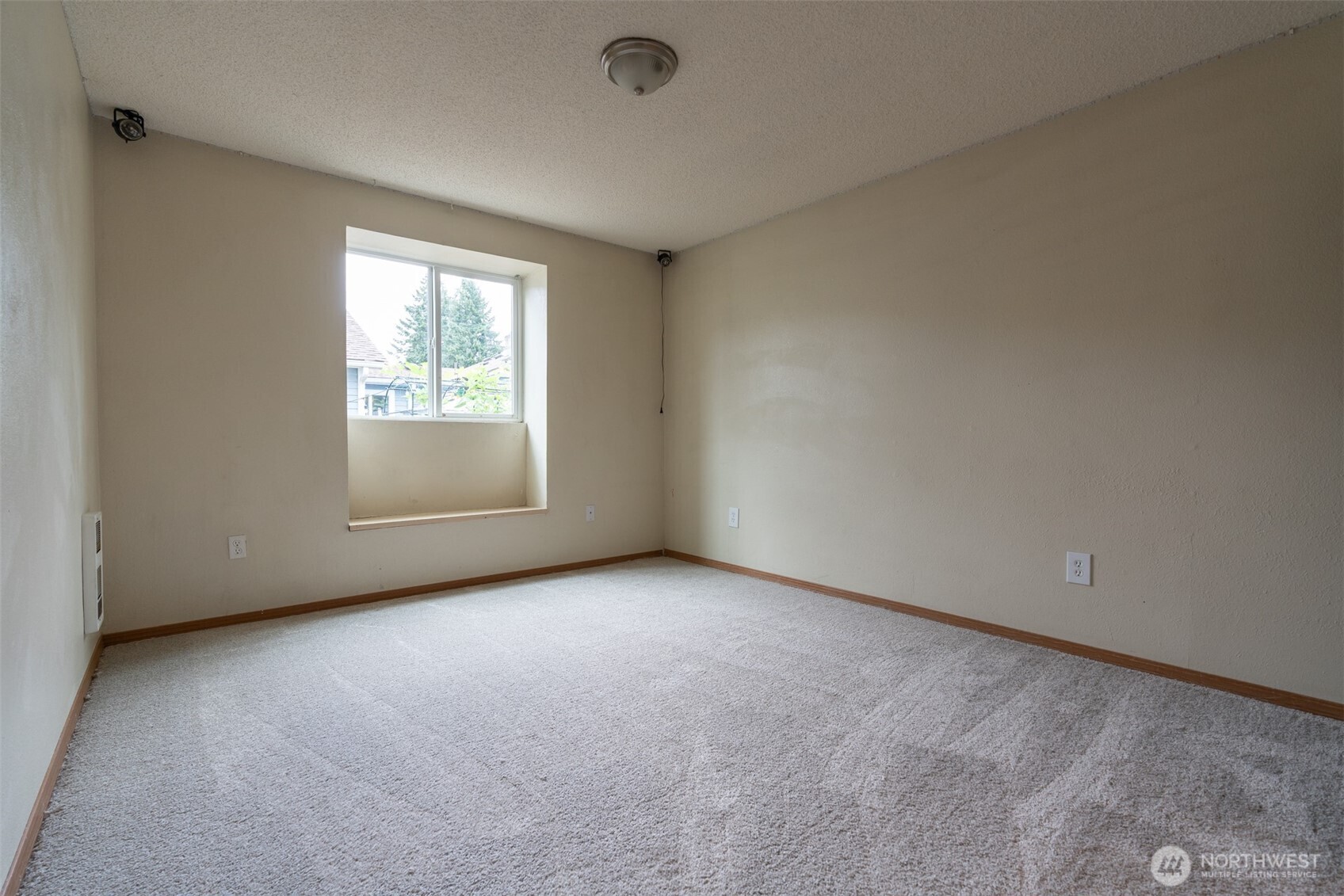 5607 76th Street Property Photo 7
