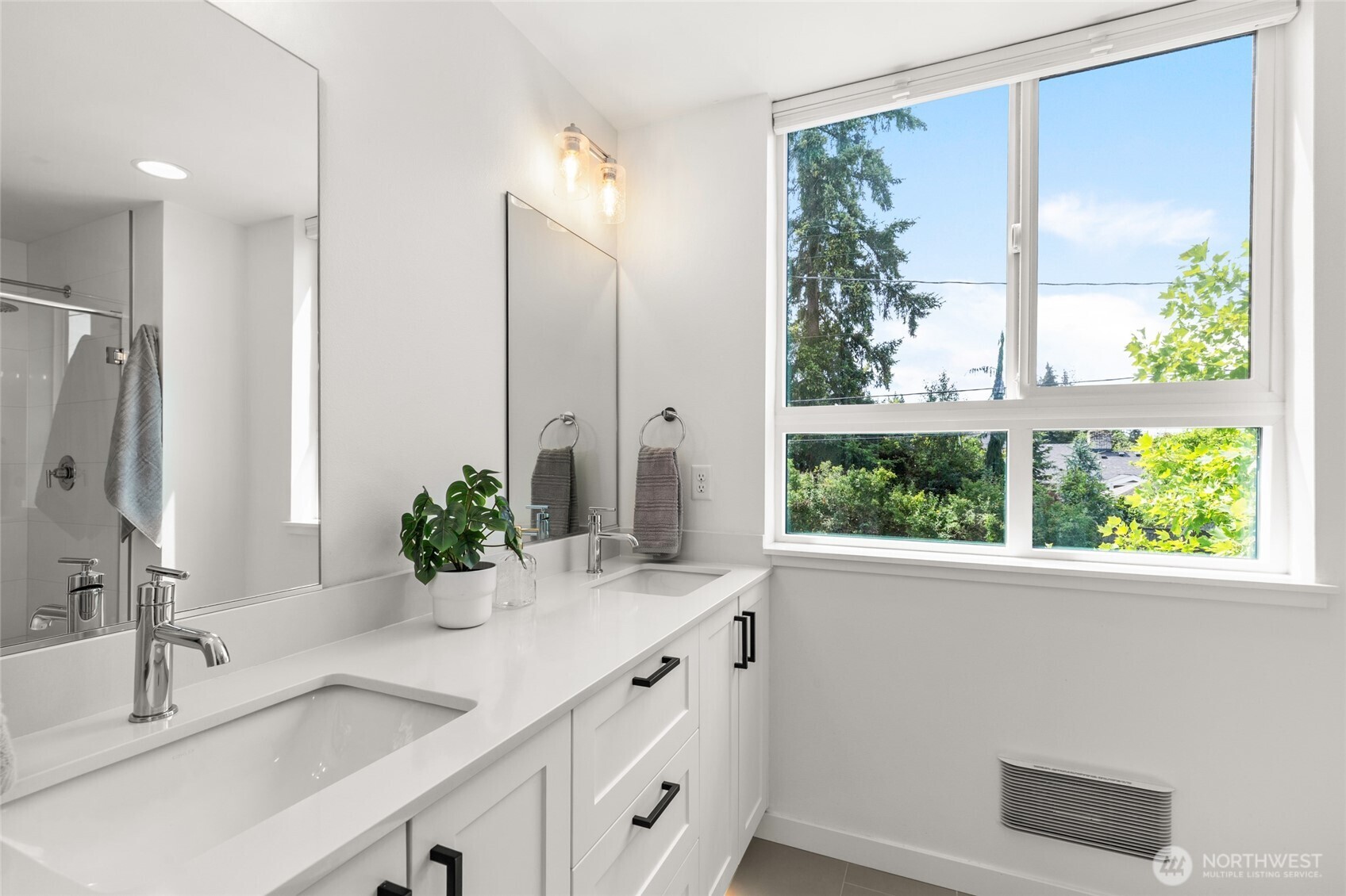 2106 Ne 85th Street E Property Photo 18