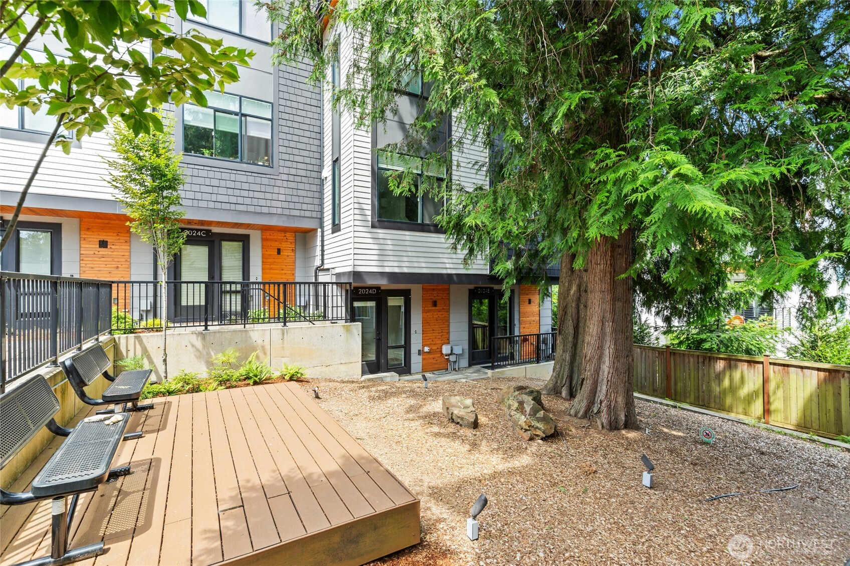 2106 Ne 85th Street E Property Photo 35